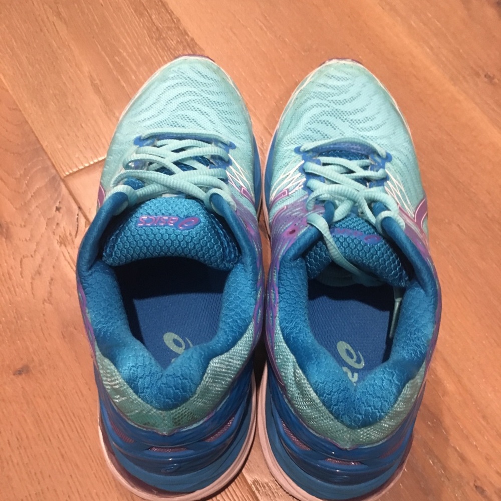 ASICS women’s gel nimbus 18